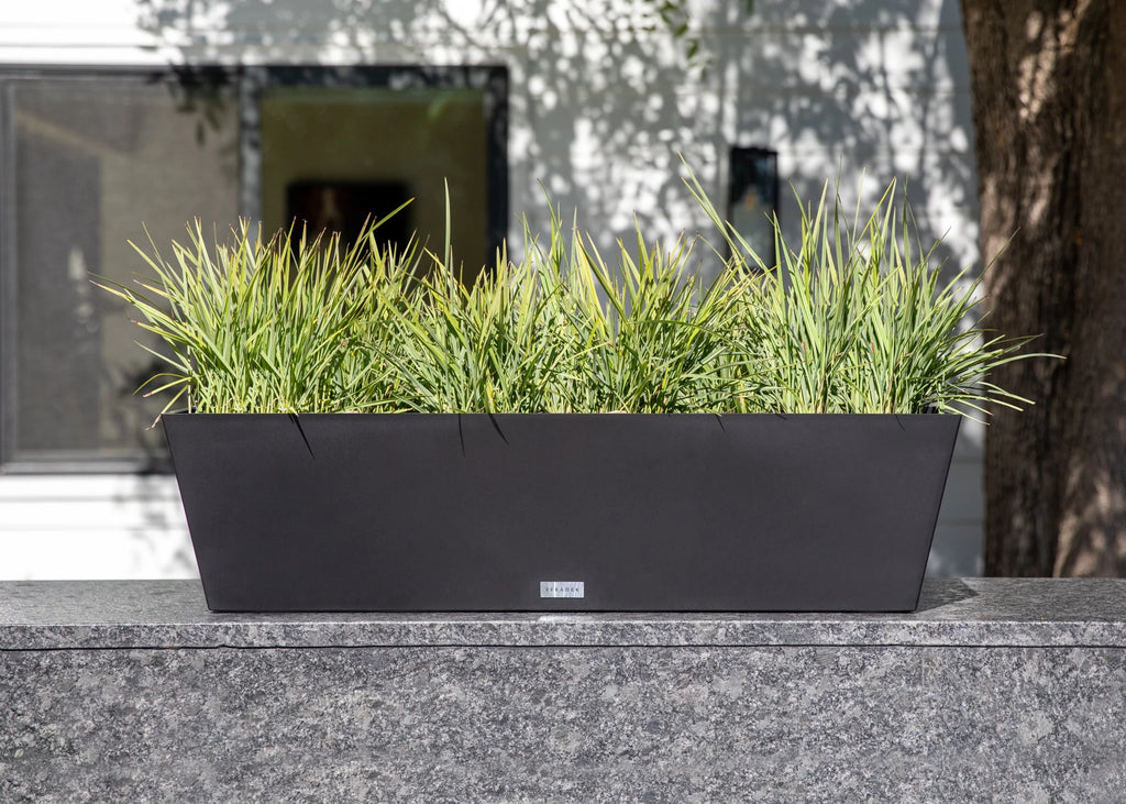 36" Plastic Planter 2-Pack Black X125872