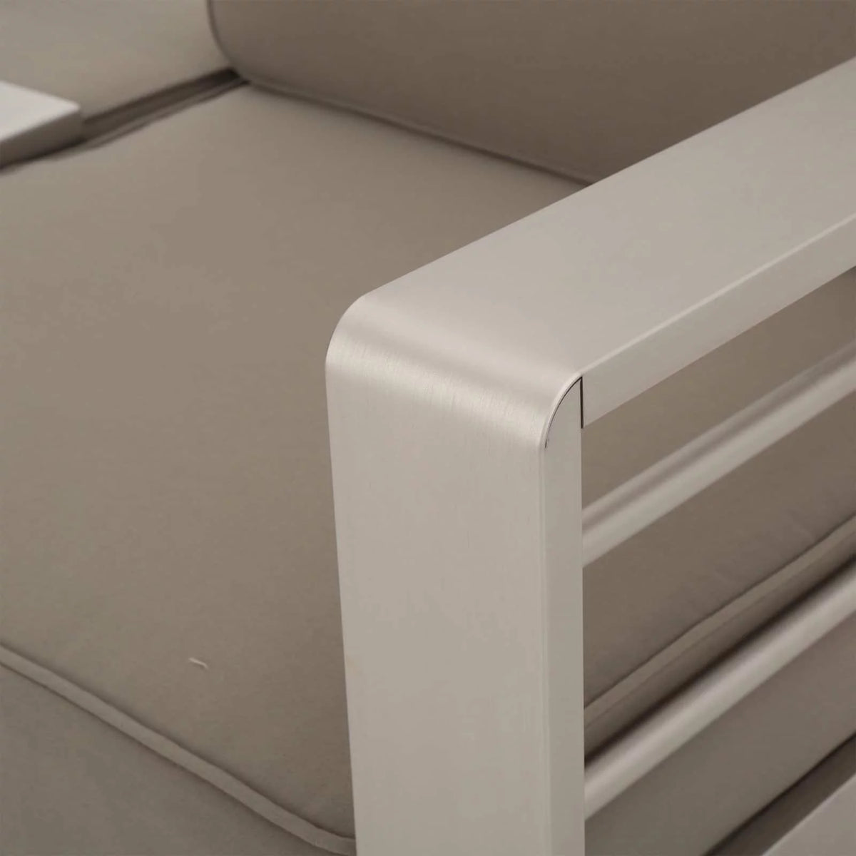 Aluminum Patio Sofa with Cushions D607