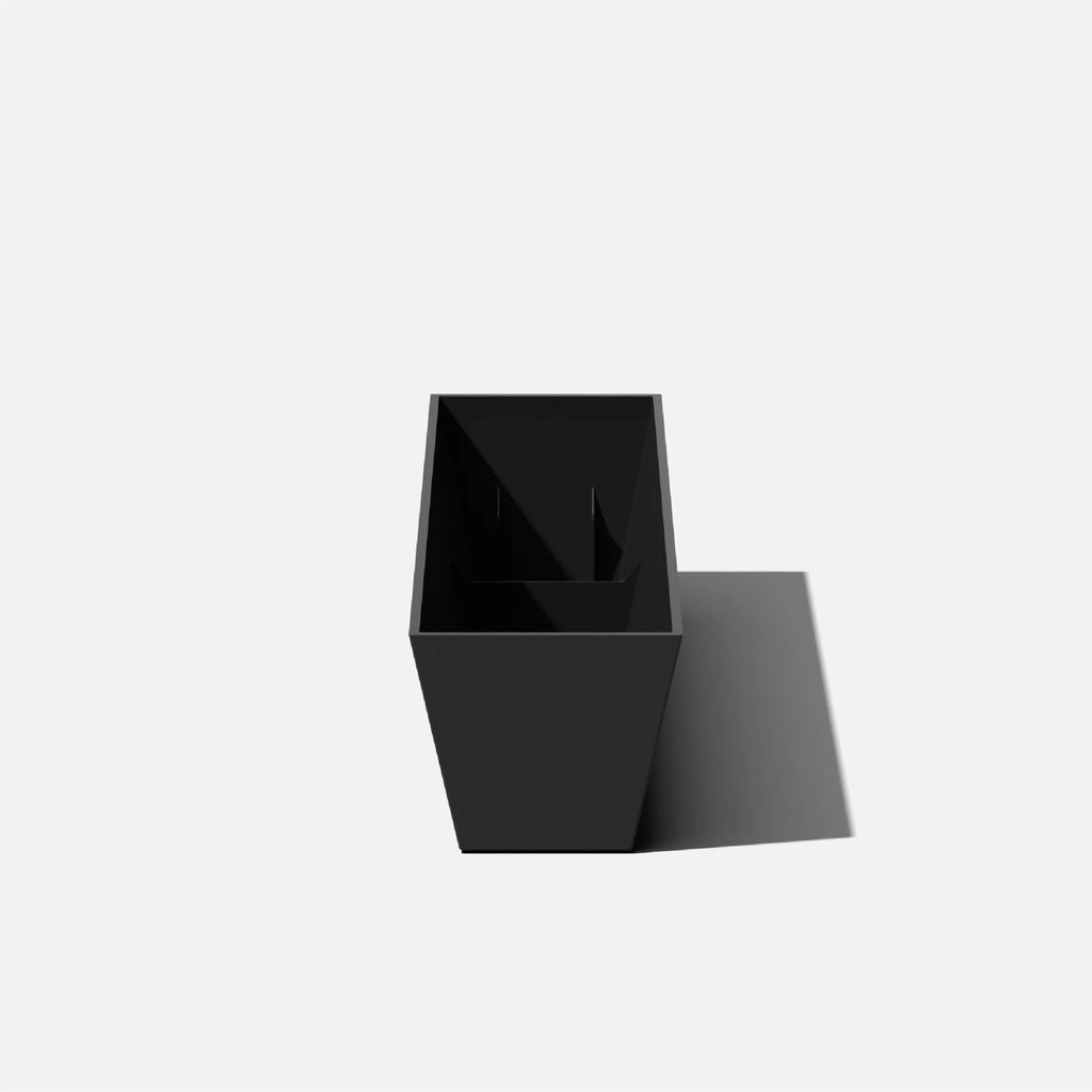 36" Plastic Planter 2-Pack Black X125872